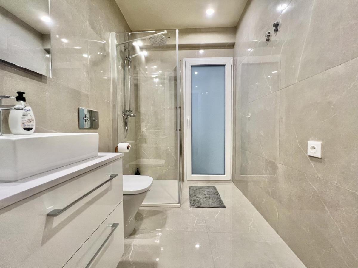 Cozy San Cristobal Apartment In Heart Of Alicante Extérieur photo